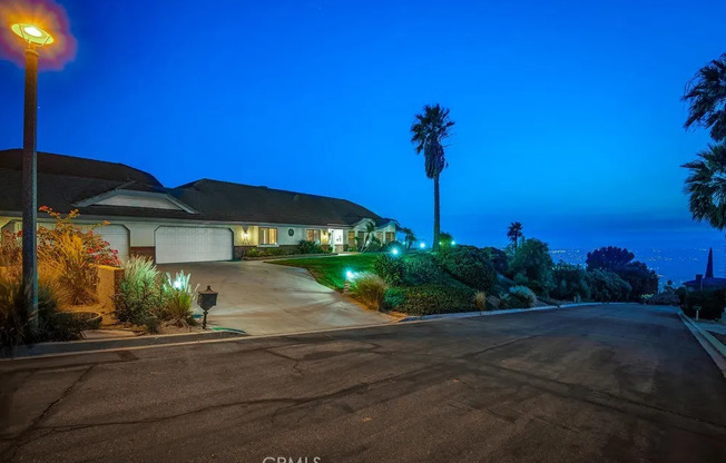 7380 Live Oak Drive