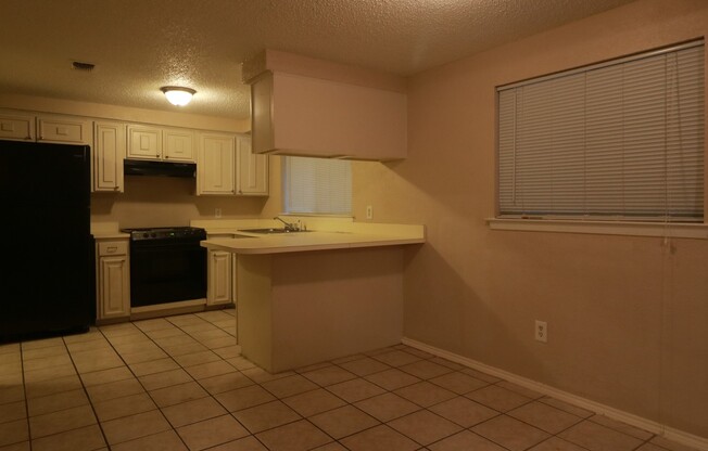 3 beds, 2 baths, $1,985