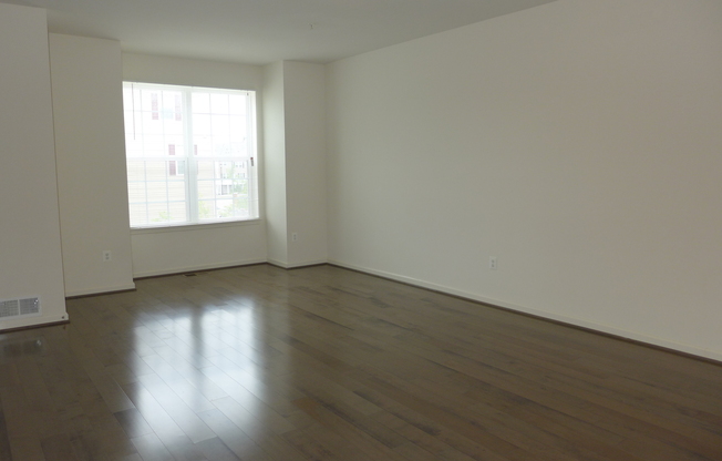 Stunning 4 Bed/3.5 Bath Home in Ballard Green for Rent!