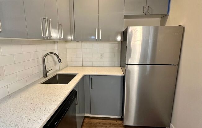 1 bed, 1 bath, 745 sqft, $1,449