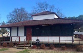 1520 East Brooks Road