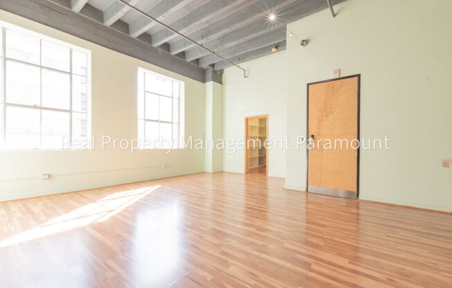 Beautiful One Bedroom Apartment in Downtown Los Angeles!