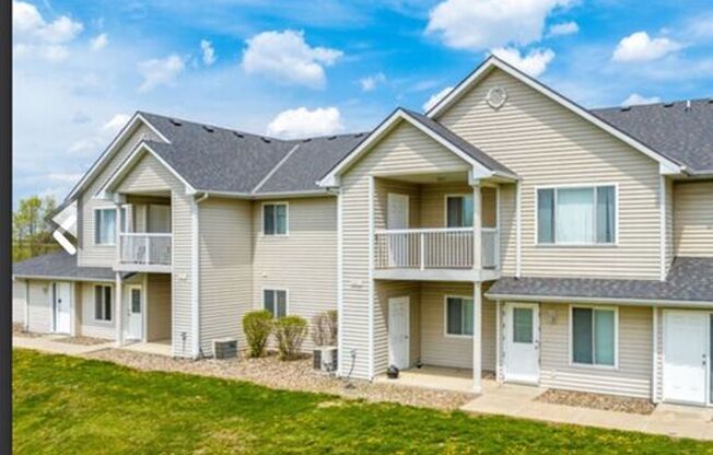 Boulder Ridge Apartments and Townhomes