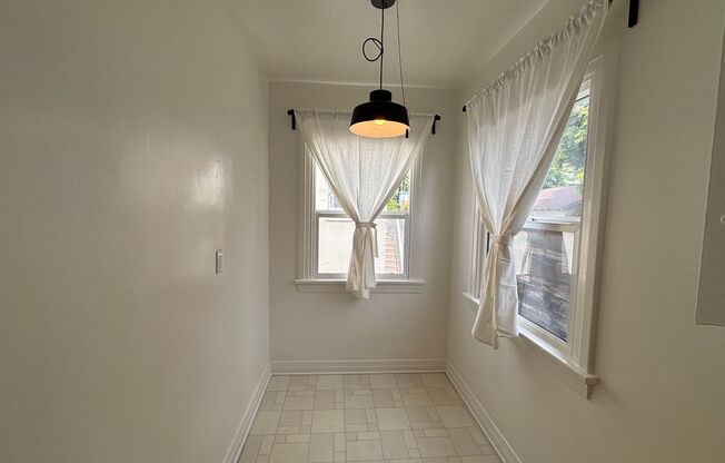 Rowena Avenue, 2809-2821.5