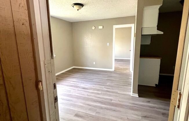 1 bed, 1 bath, $625, Unit 2411-H