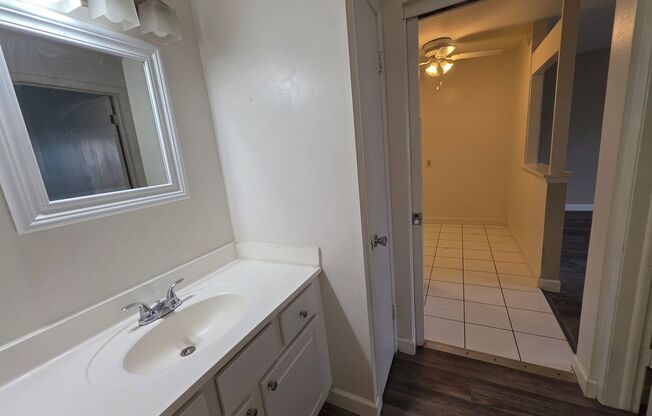1 bed, 1 bath, $1,195, Unit 209