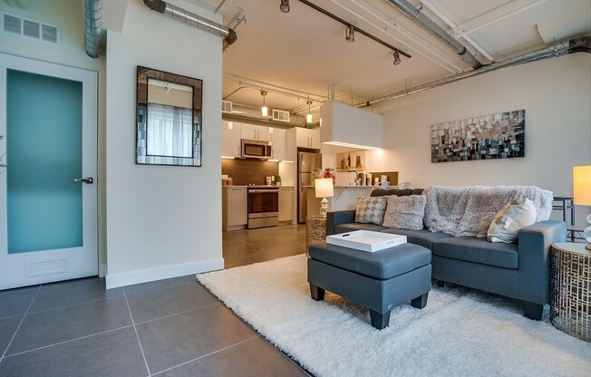 1 bed, 1 bath, 655 sqft, $1,800, Unit M06