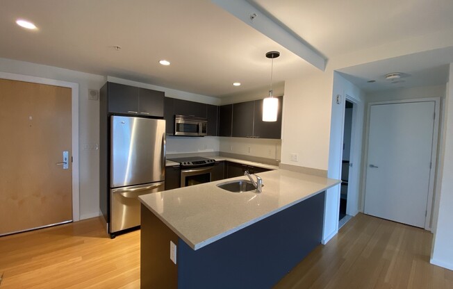1 bed, 1 bath, 800 sqft, $3,500, Unit 801