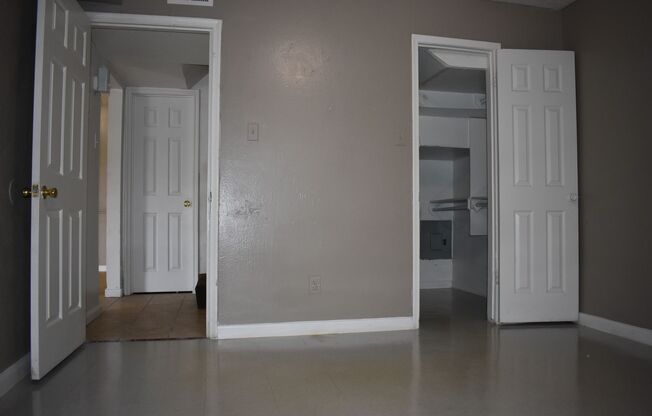 4 beds, 2 baths, 1,716 sqft, $1,669, Unit 615