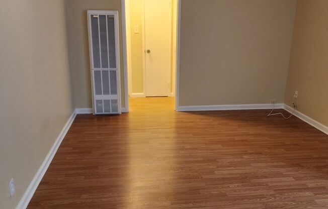 1 bed, 1 bath, $2,195, Unit 04