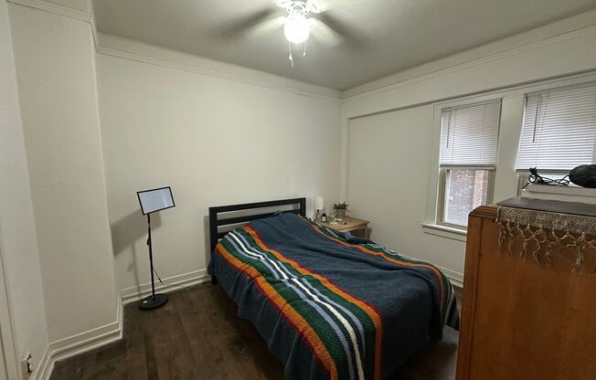 1 bed, 1 bath, $1,325, Unit 40