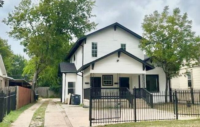 Walking Distance to the Stockyards!