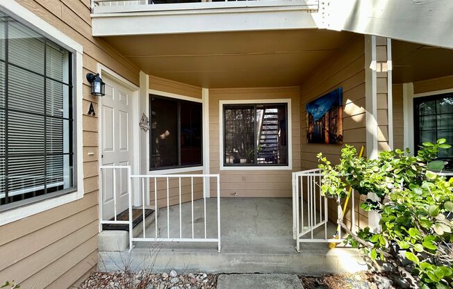 2 Bedroom Condo with Attached Garage in Gunbarrel