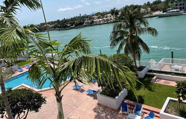 2 beds, 2 baths, 1,040 sqft, $3,600, Unit 5700 Collins Ave # 15H