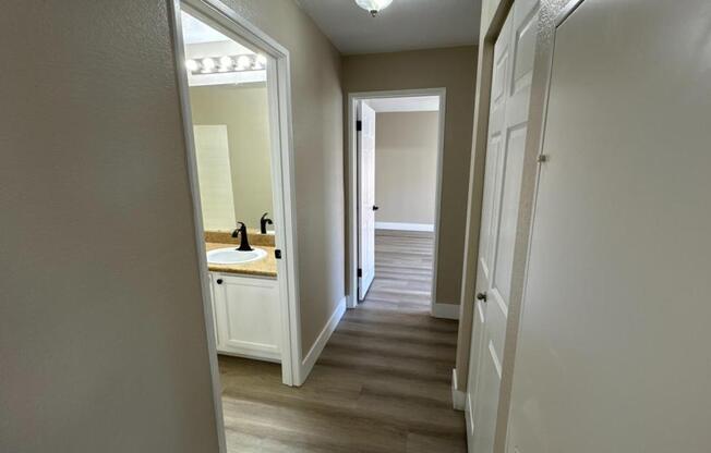 2 beds, 2 baths, 998 sqft, $1,600