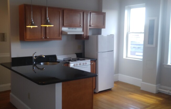 Studio, 1 bath, $2,250, Unit 21