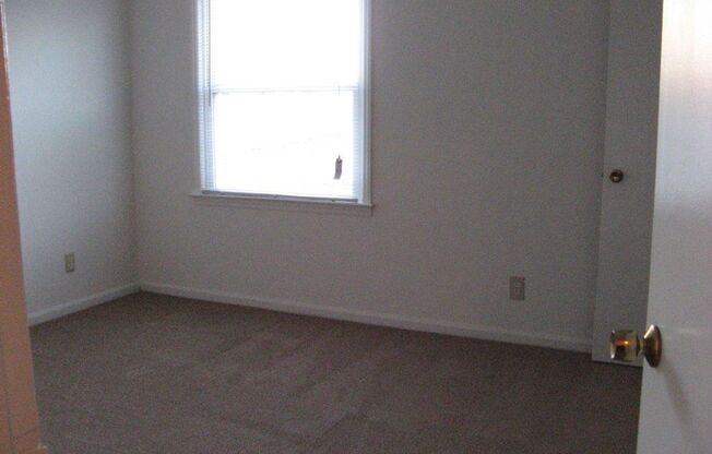 2 beds, 1 bath, 950 sqft, $1,135, Unit 1326-4