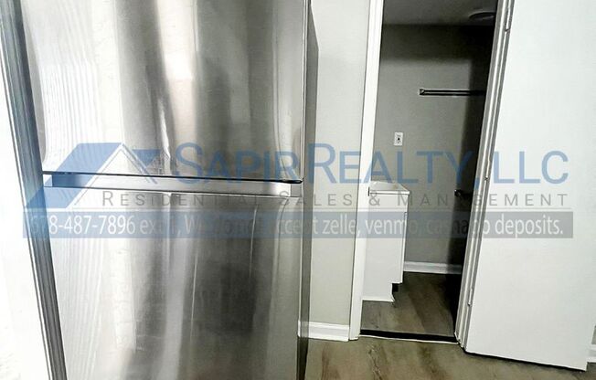 2 beds, 1.5 baths, $1,225, Unit B7