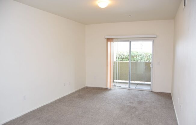 3 beds, 2 baths, $1,650