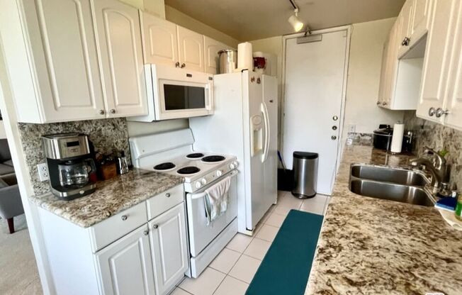 2 beds, 1.5 baths, 1,006 sqft, $3,995, Unit 708