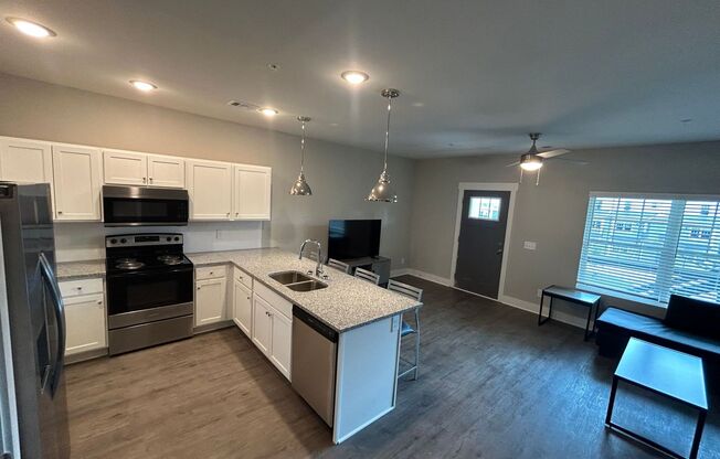 4 beds, 4.5 baths, 1,600 sqft, $1,030, Unit 407 Minter Way-201 - D