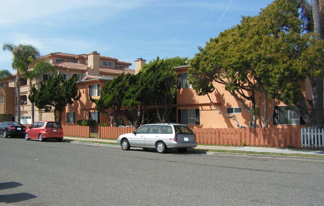 266 Daisy Avenue