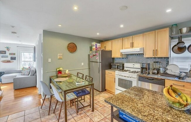 289 ELM ST