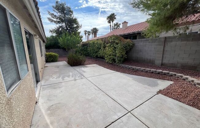 3 beds, 2 baths, $2,350