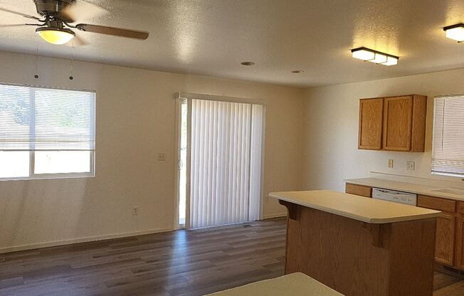 9940 Brightridge Dr - 4 Bedroom House in North Valleys - Available Now!