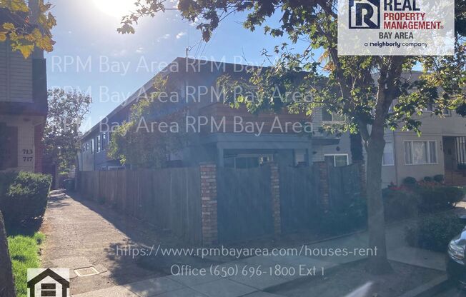 2 beds, 1 bath, 899 sqft, $3,050, Unit 719 Highland Ave. #3