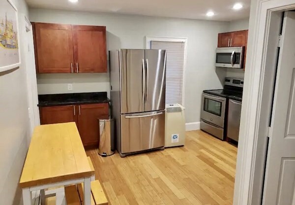 1 bed, 1 bath, 800 sqft, $2,200, Unit 1