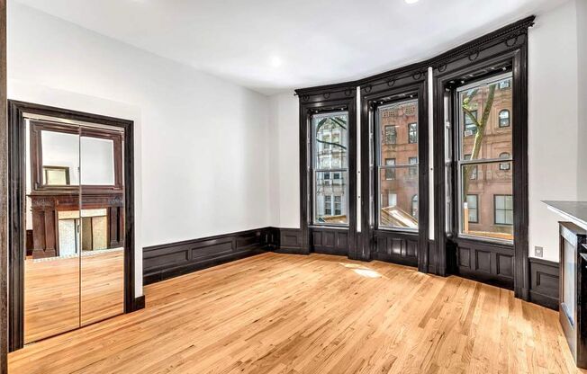 27 W 90 ST