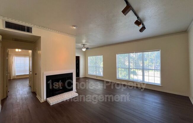 4405 BELLAIRE DR S