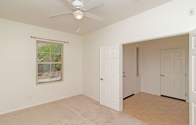 Incredible 3 bed & 3.5 bath Tri-Level Condo in San Marcos!