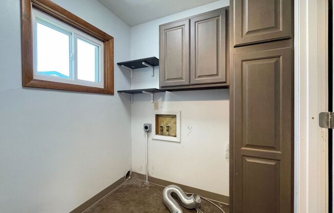 3 beds, 2 baths, $1,800