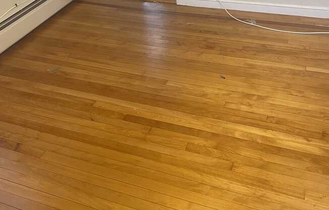 1 bed, 1 bath, $2,000, Unit 7