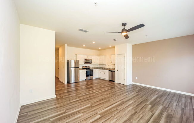 544 MAGNOLIA CIR