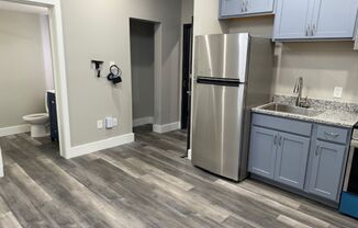 Studio, 1 bath, 192 sqft, $1,250, Unit UNIT 2