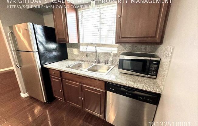 3805 CORTEZ CIR