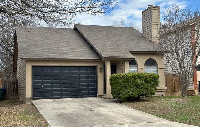 CUTE 3 BEDROOM 2 BATH IN NORTHSIDE ISD