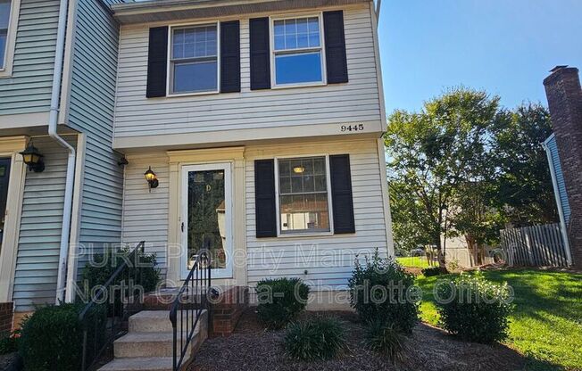 9445 LEXINGTON CIR