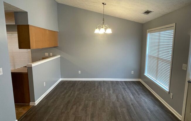 Lithonia 3 bed 2 bath Ranch in Wonderful Community!
