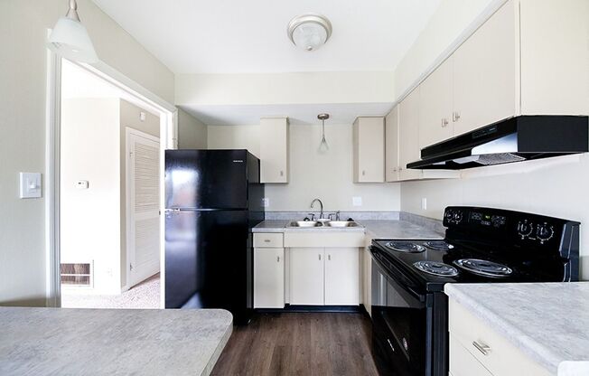1 bed, 1 bath, 814 sqft, $975, Unit 5724D