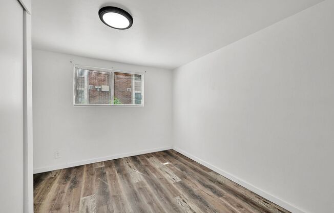 1 bed, 1 bath, 800 sqft, $1,150, Unit M-02