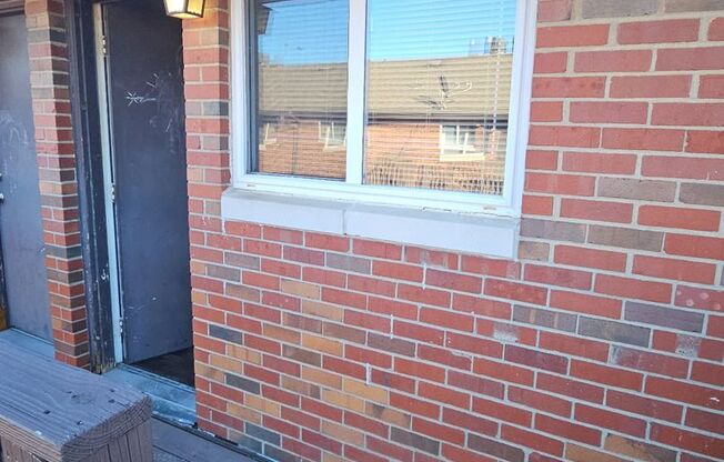 2 beds, 1 bath, 750 sqft, $970, Unit B02 1018 15