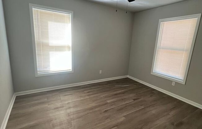 3 beds, 1 bath, $1,250