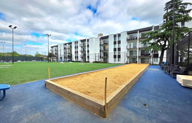 1 bed, 1 bath, 708 sqft, $1,625
