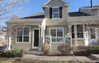 Highlands Ranch 3 Bedroom Townhome With Finished Basement (Available Immediately)