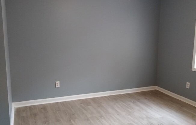 2 beds, 1 bath, $1,150