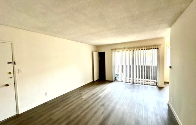 119 - 121 N Hillcrest Blvd
